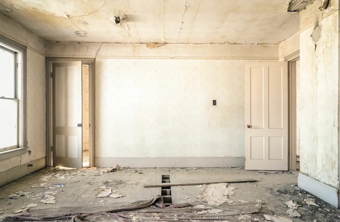 Waste disposal crew managing a cleanout project in Yorkville